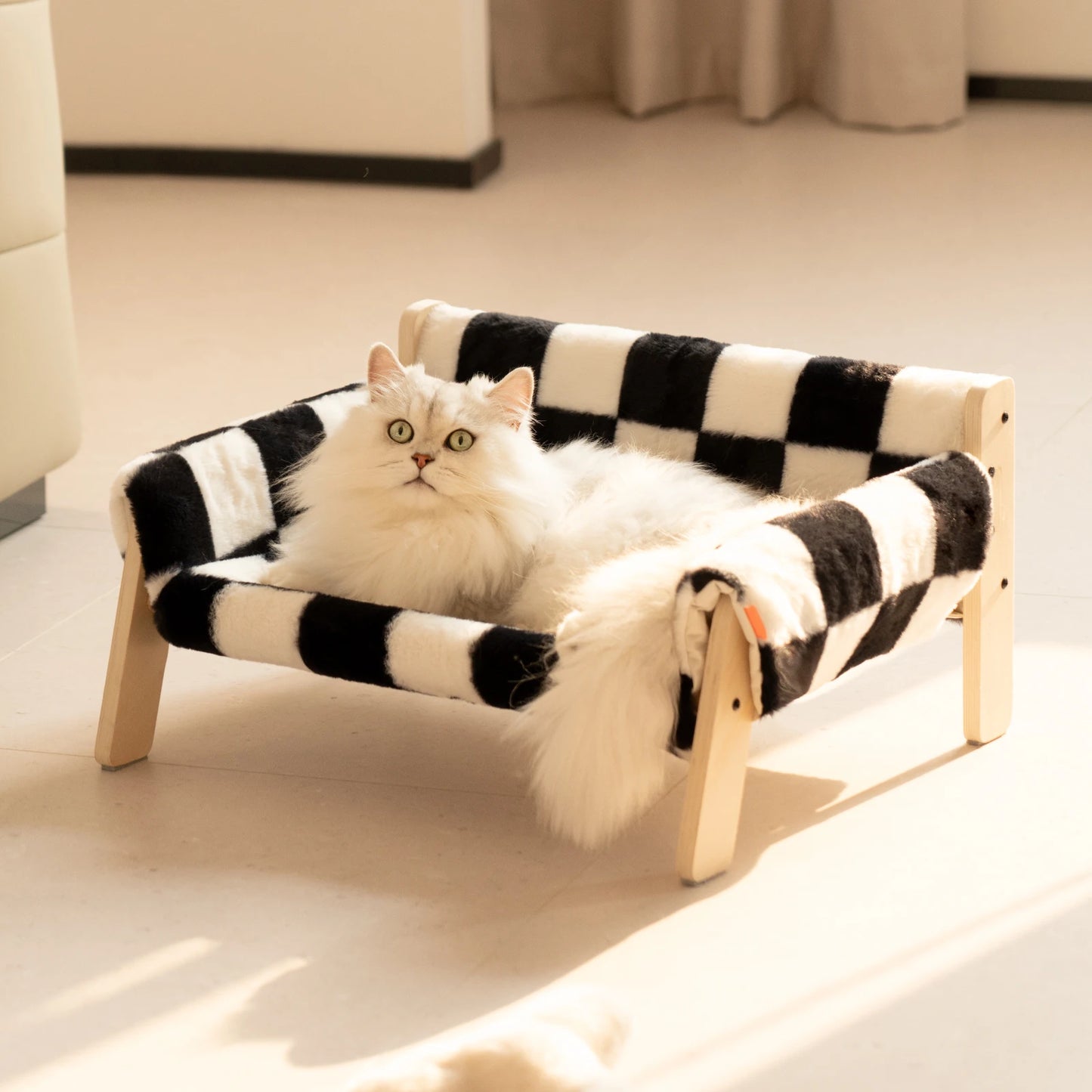 Fluffy Heaven: Deluxe Wooden Bed for Spoiled Cats and Tiny Doggos - A Purrfect Sofa for Your Fur Babies!