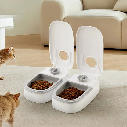 "Mealtime Madness: Electric Double Dish Bowl for Hungry Cats and Dogs!"